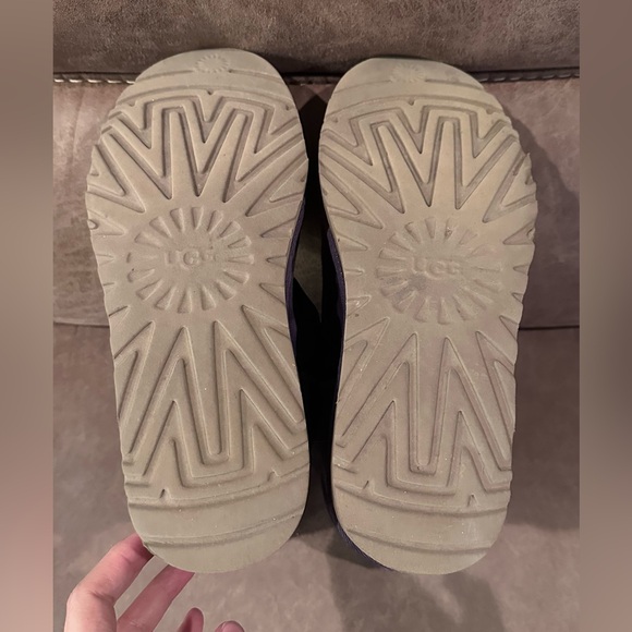 Ugg Classic Fur Lined Boots in Deep Purple 9 - Picture 7 of 7